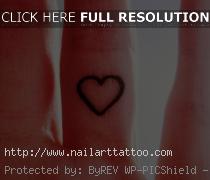 Heart Tattoos On Fingers