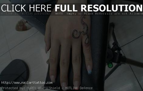 Pretty Hand Tattoos For Girls
