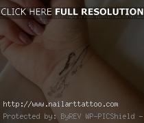 bird wrist tattoo ideas