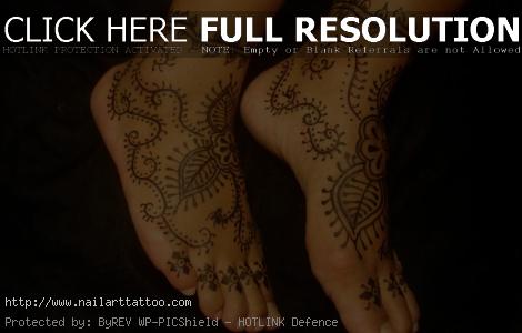 black henna tattoo
