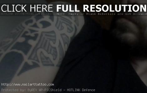 can police officers have tattoos