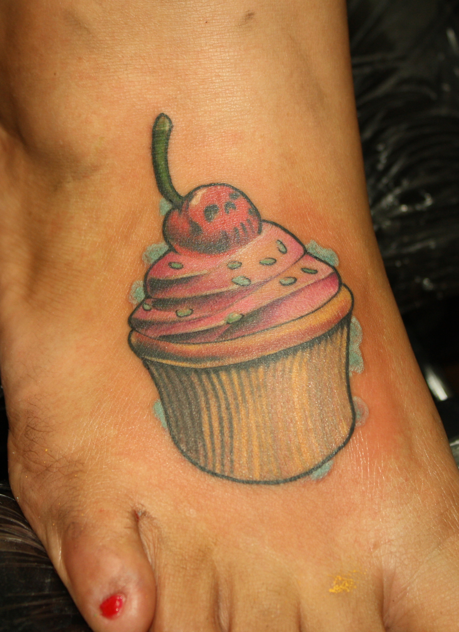 cupcake tattoo designs.