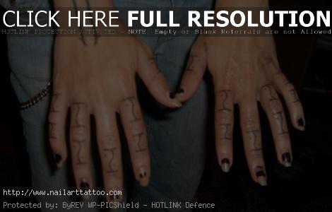 finger tattoos for women