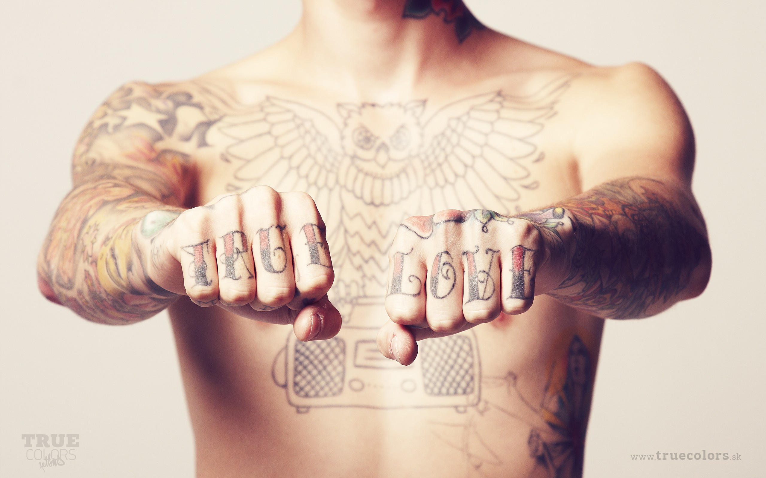 tattoos hands 00244959